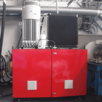 油圧ユニット全景：電動機160kW、空冷タイプ